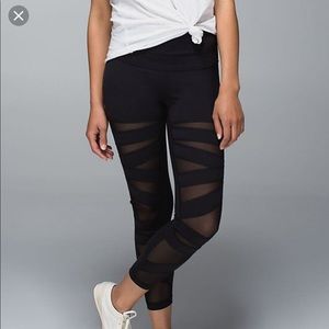 Lululemon mesh leggings size 6.